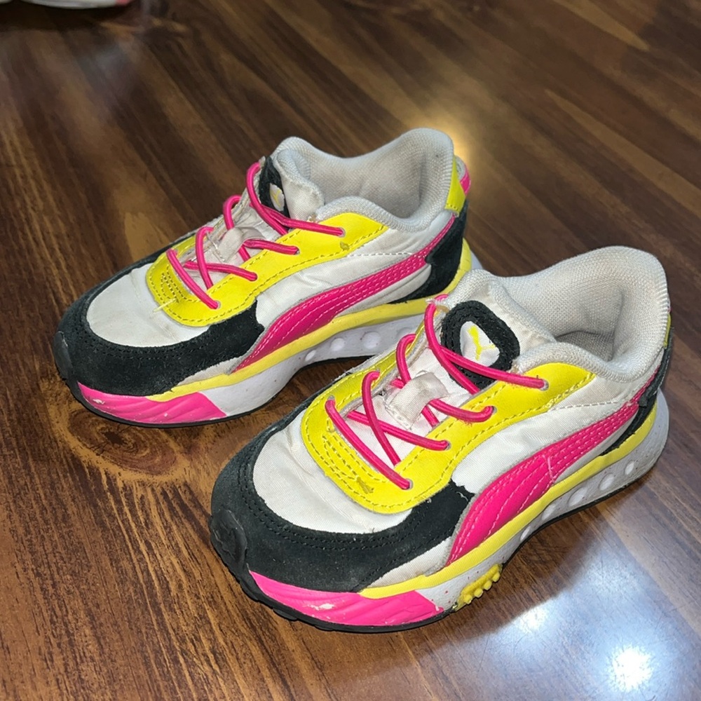 Puma Wild Rider Rollin' Girls Sneakers size 8C 384444-01